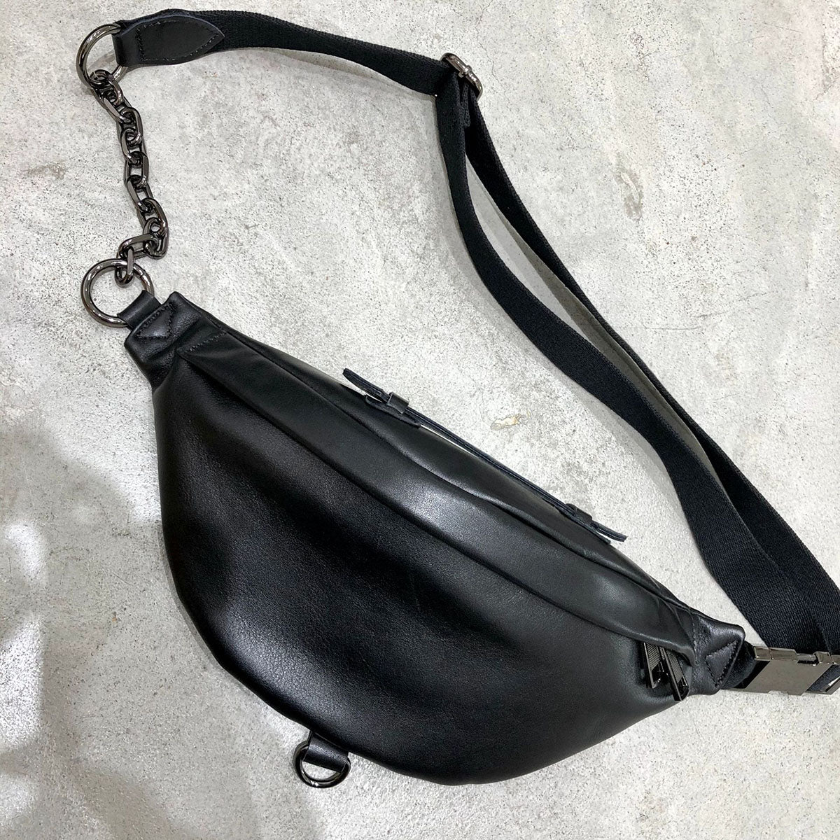 Fashion Chest Bag 2021 New Pearl Chain Waist Pack Leather